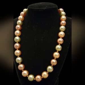 Vtg.  Classic Joan Rivers Pearls Necklace